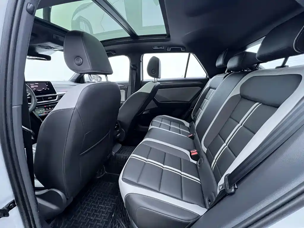 Volkswagen T-Roc 2025 — фото 13