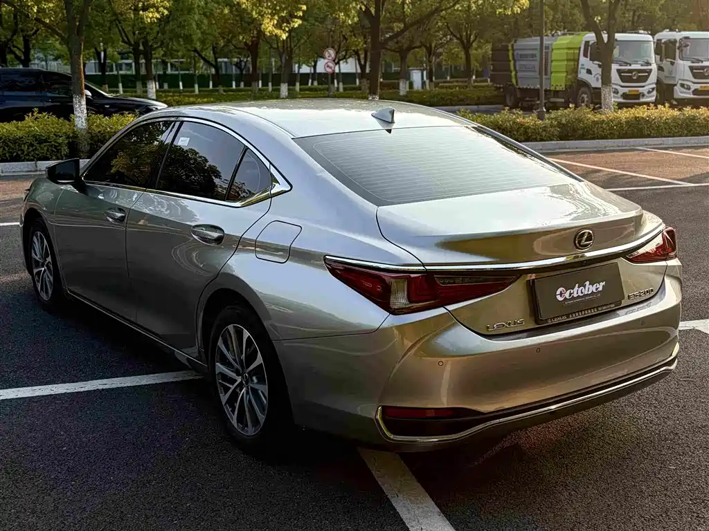Lexus ES 2024 — фото 7