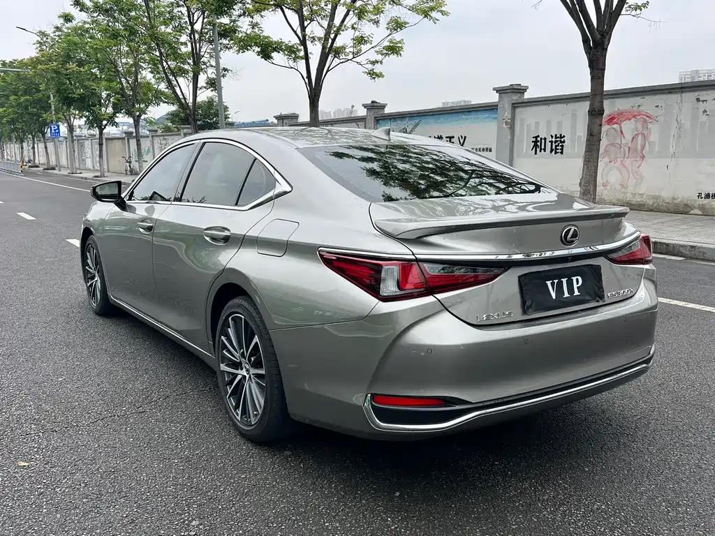 Lexus ES 2024 — фото 15