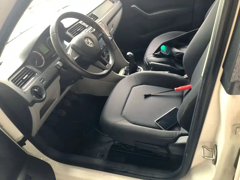Skoda Rapid 2018 — фото 15