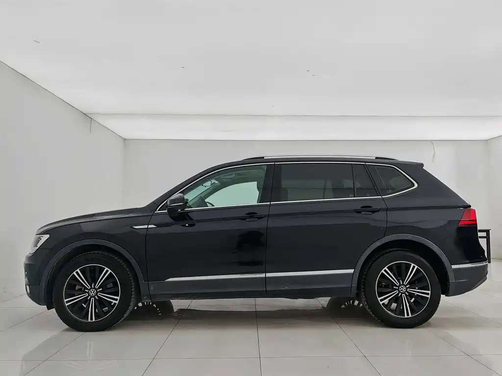 Volkswagen Tiguan L 2021 — фото 7