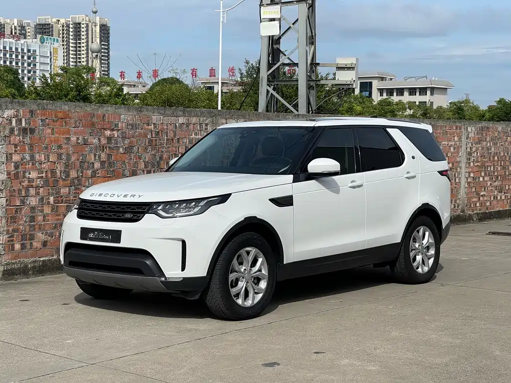 Land Rover Discovery 2019 — фото 1