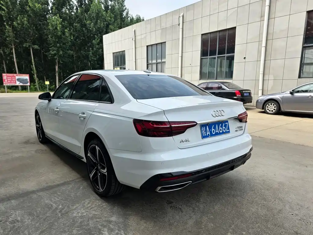 Audi A4L 2025