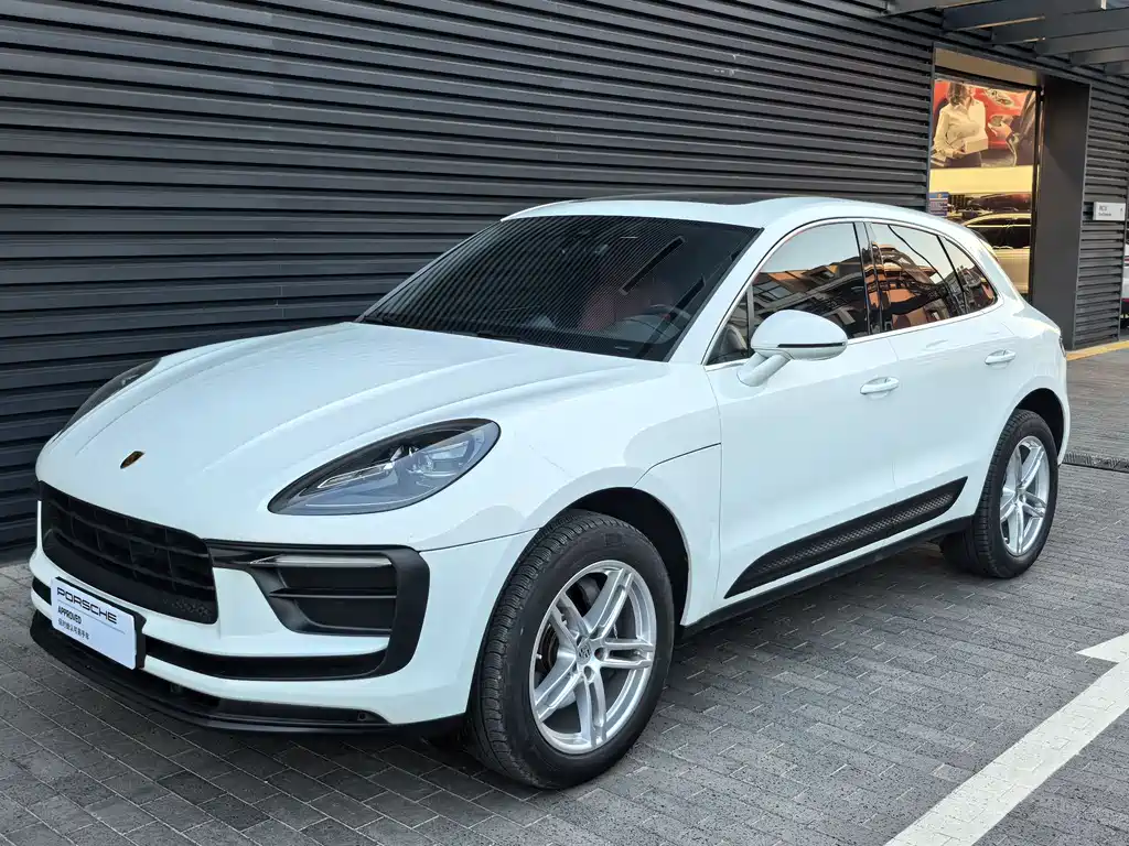Porsche Macan 2024 — фото 1