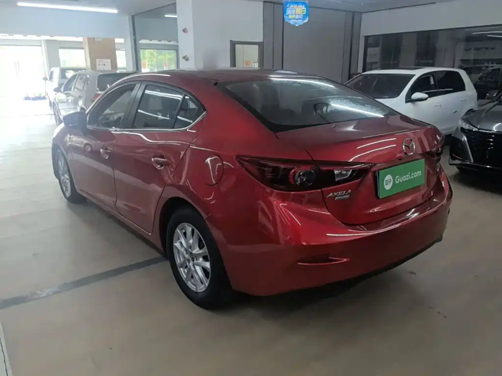 Mazda 3 Axela 2019 — фото 5