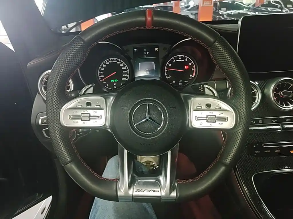 Mercedes-Benz GLC AMG 2018 — фото 11