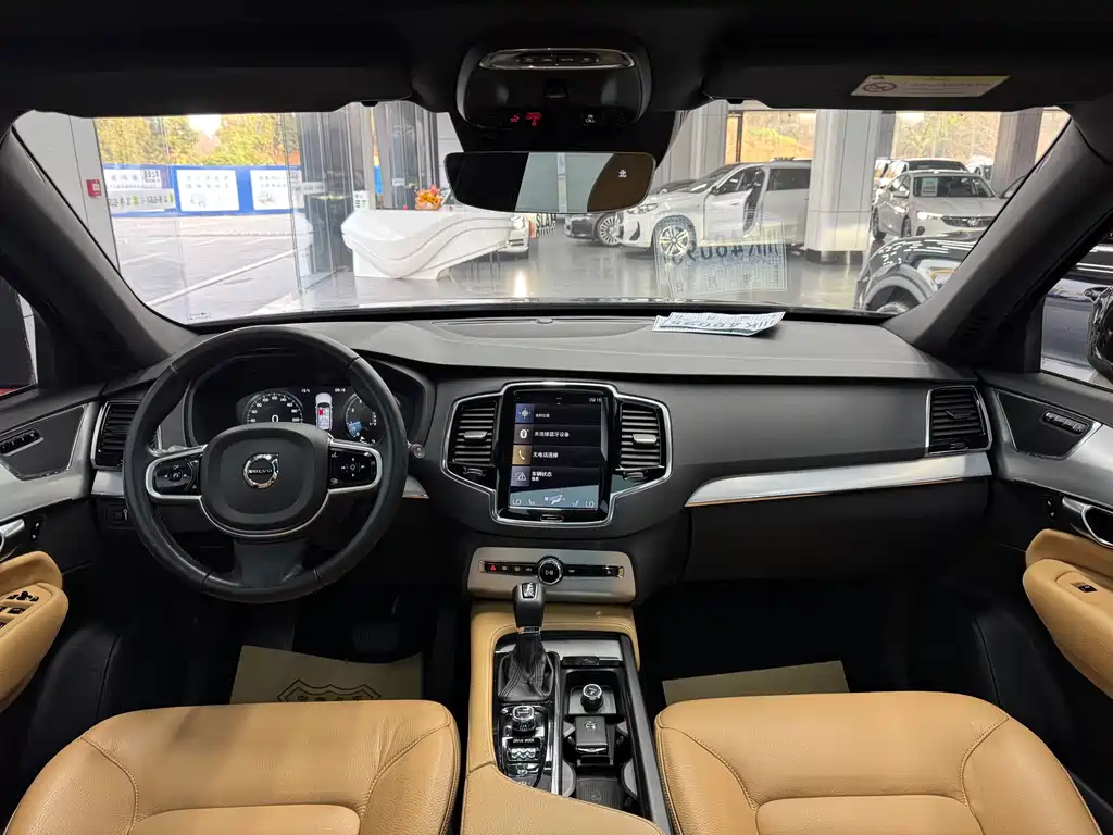 Volvo XC90 2017 — фото 10
