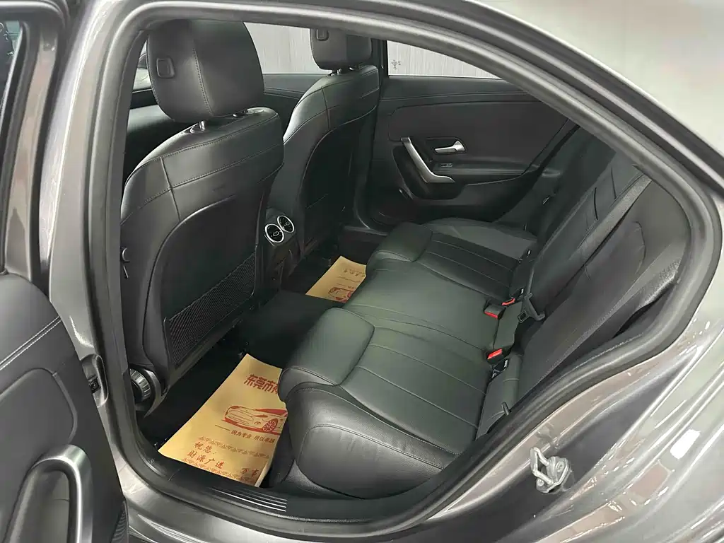 Mercedes-Benz A-Class 2021 — фото 8
