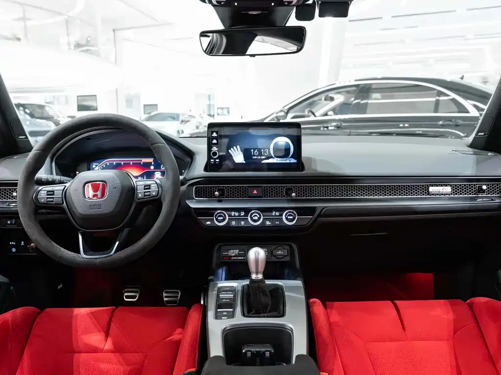 Honda Civic 2023 — фото 10
