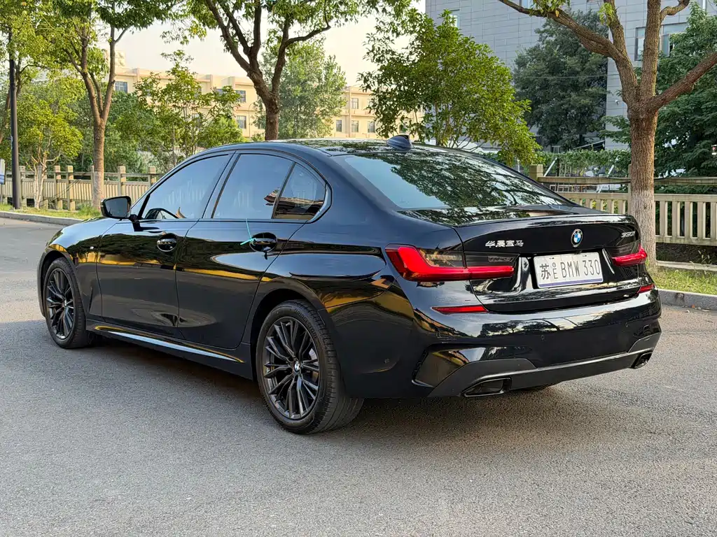 BMW 3 Series 2022