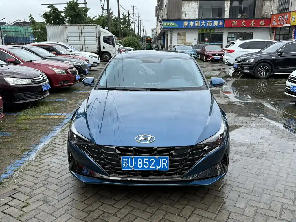 Hyundai Elantra 2023