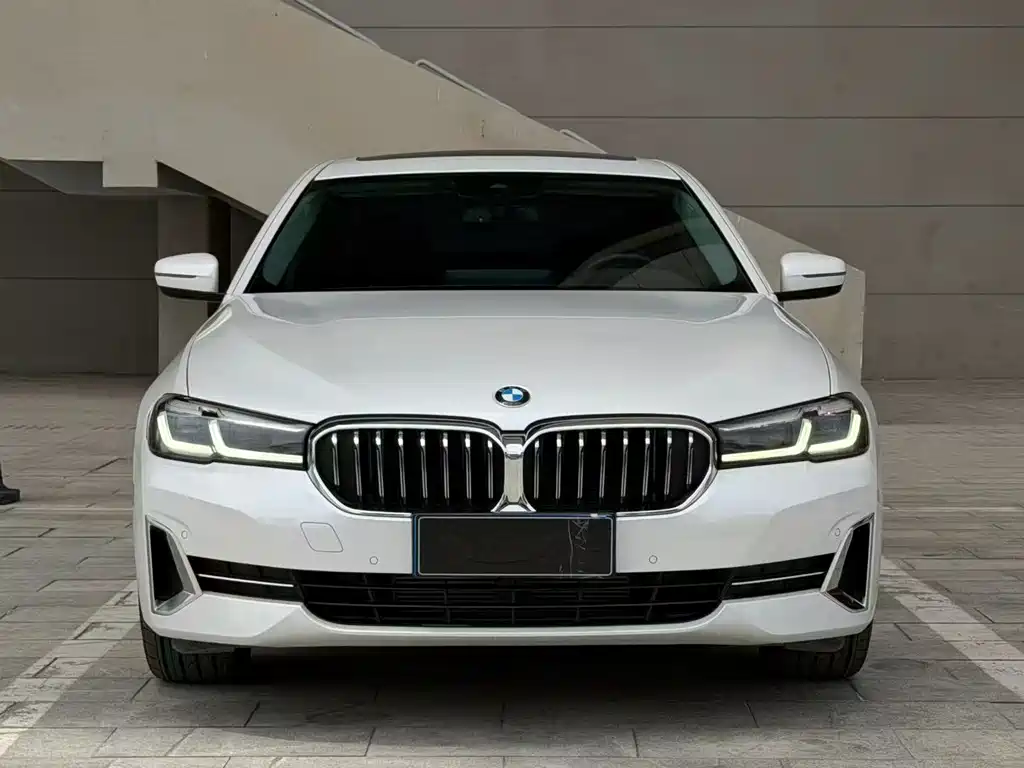 BMW 5 Series 2022