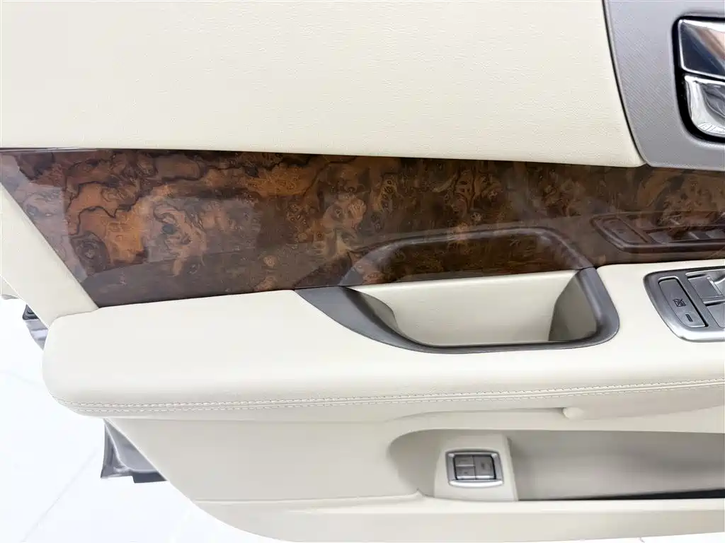 Jaguar XF 2008 — фото 14