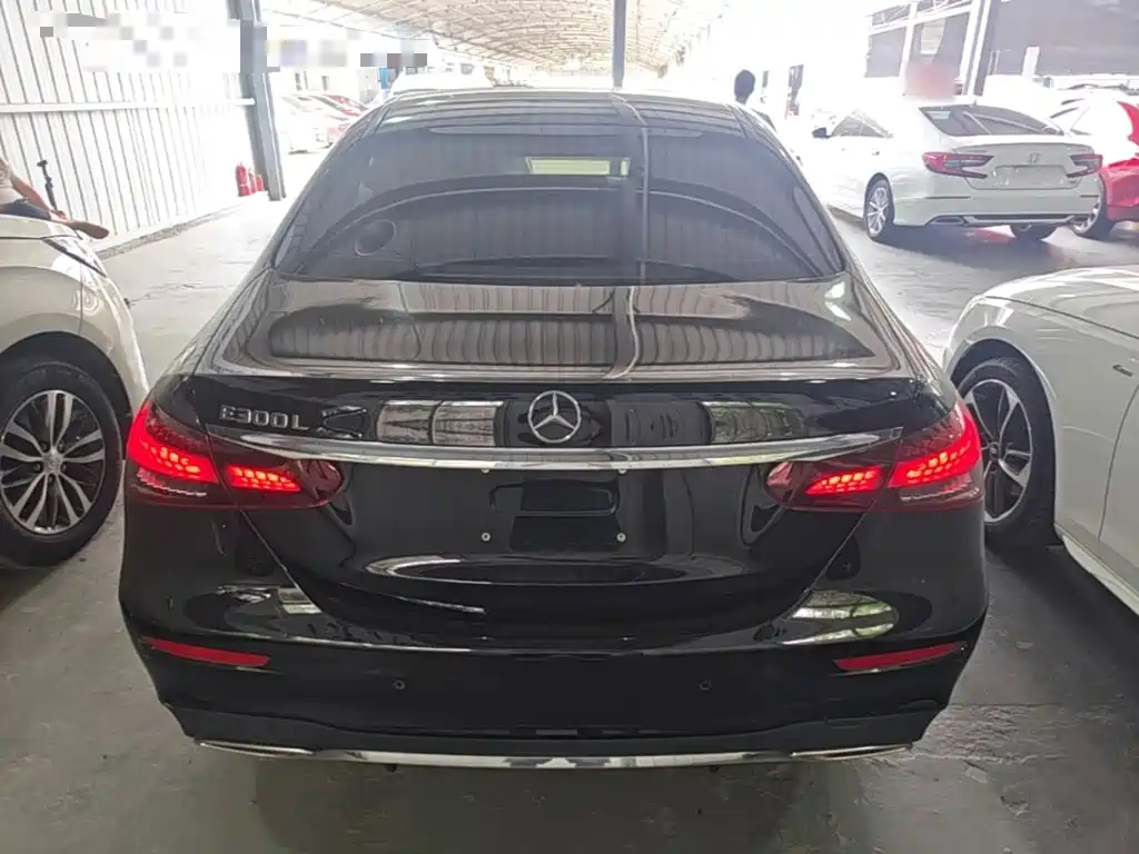 Mercedes-Benz E-Class 2023