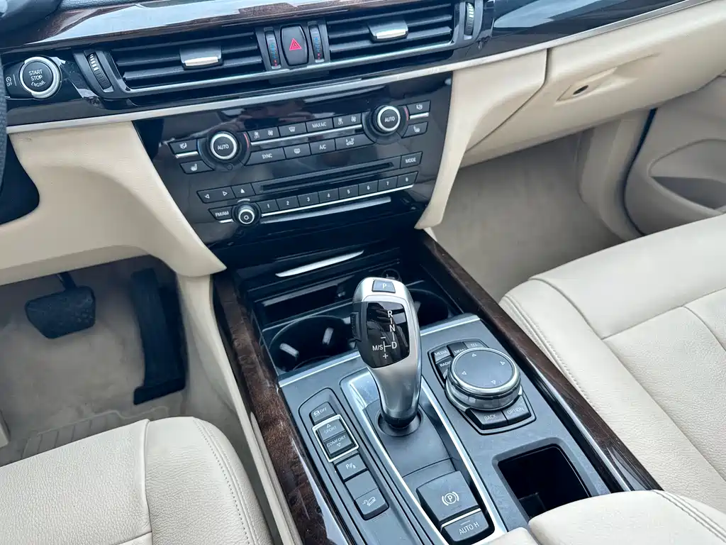 BMW X5 2015 — фото 17