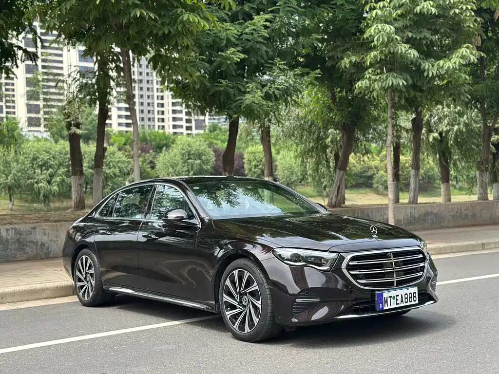 Mercedes-Benz E-Class 2024
