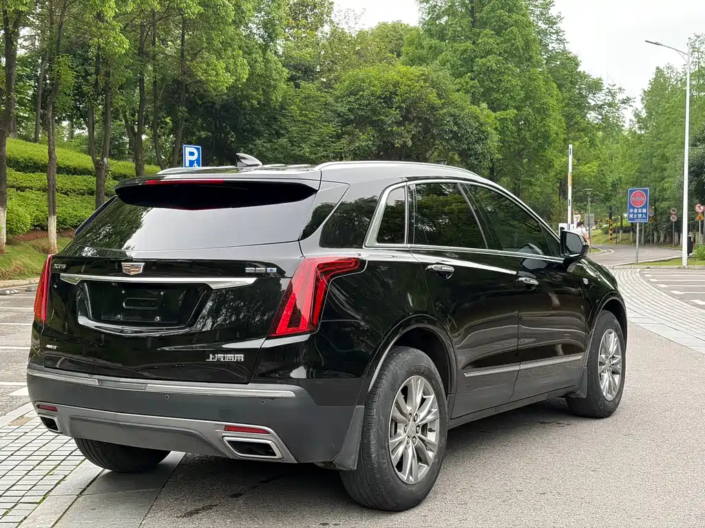 Cadillac XT5 2021 — фото 4
