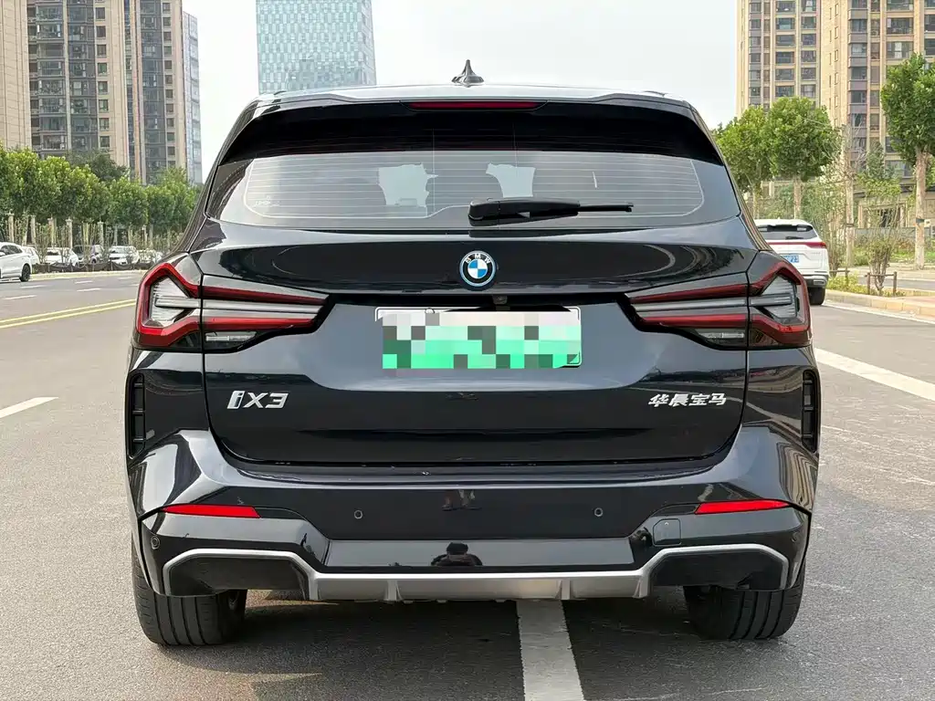 BMW iX3 2024 — фото 12