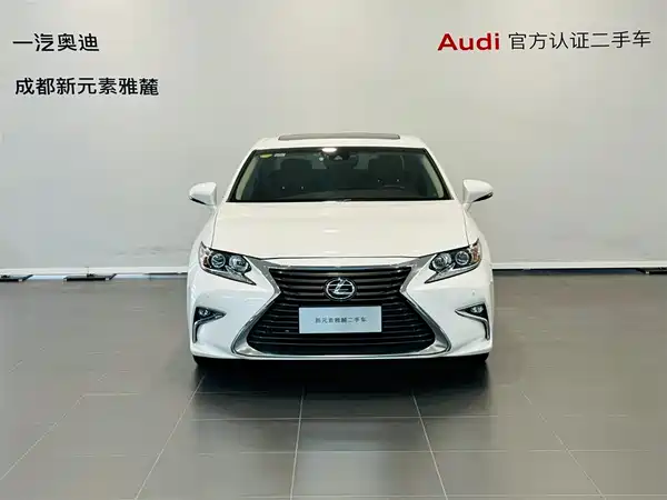 Lexus ES 2018