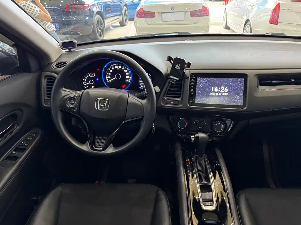 Honda Vezel 2020 — фото 12