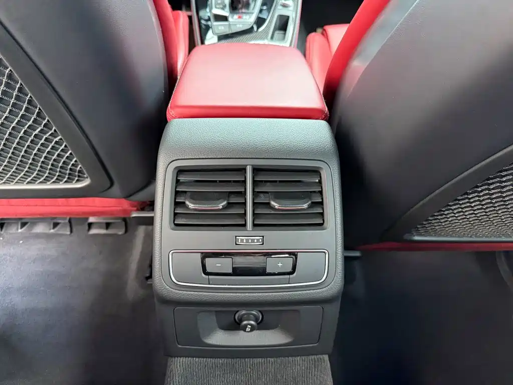 Audi S4 2023 — фото 12