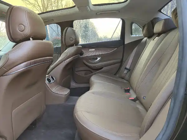 Mercedes-Benz E-Class 2022