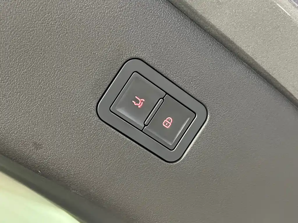 BYD Tang L 2025