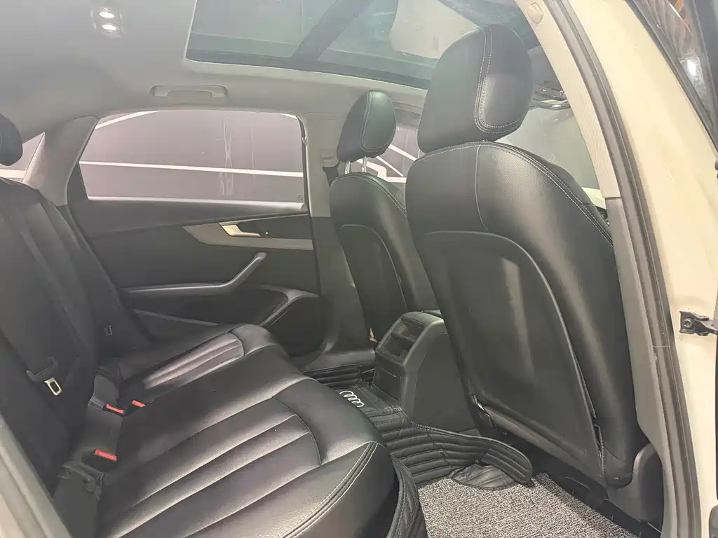 Audi A4L 2019