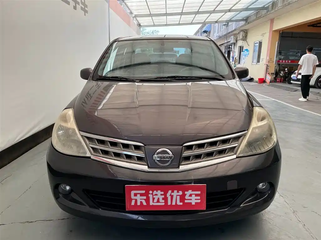 Nissan Tiida 2008