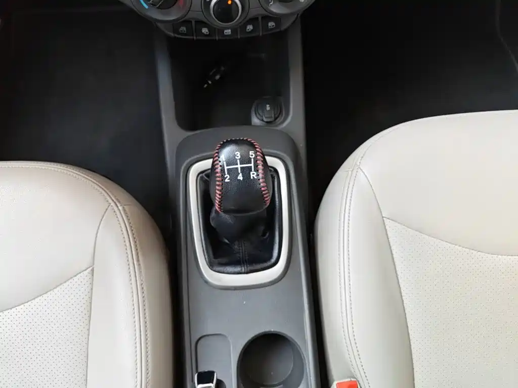 Chevrolet Sail 2015 — фото 14