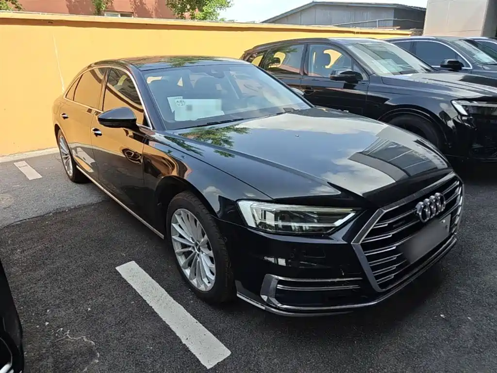 Audi A8 2018 — фото 4