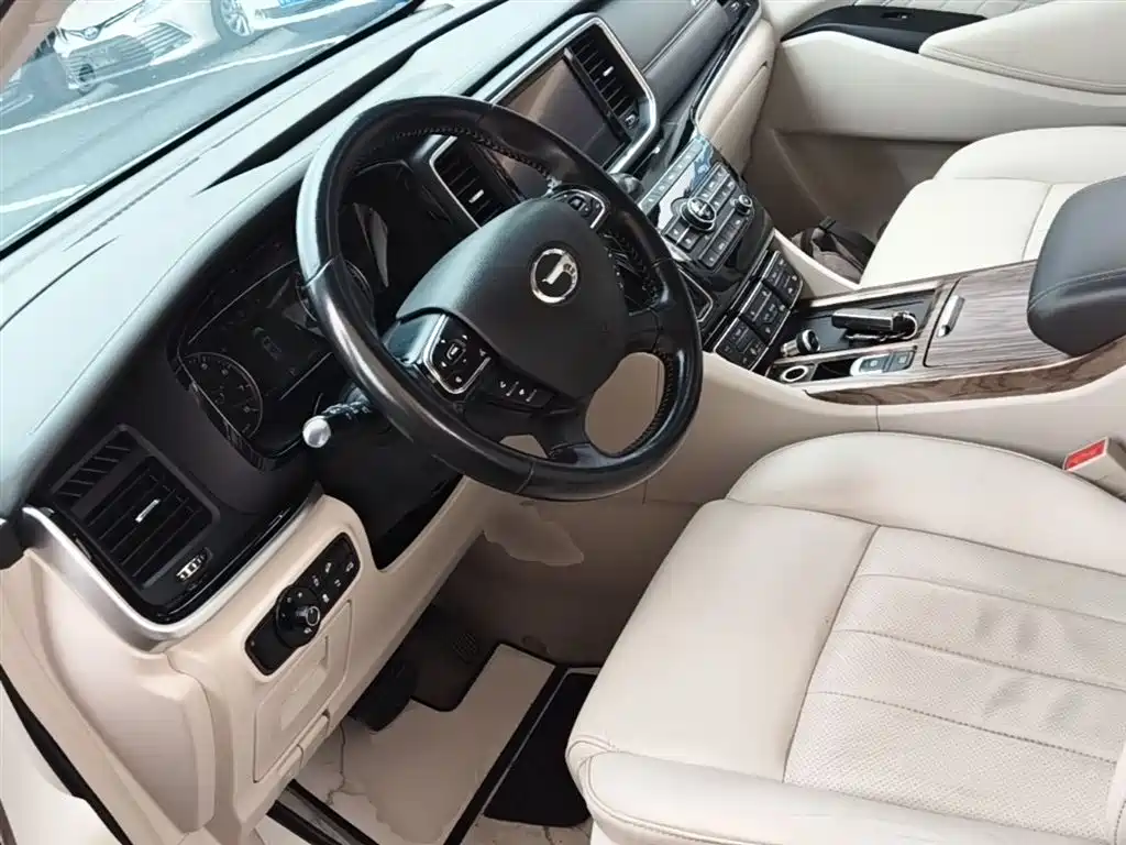 GAC Motor Trumpchi M8 2019 — фото 15