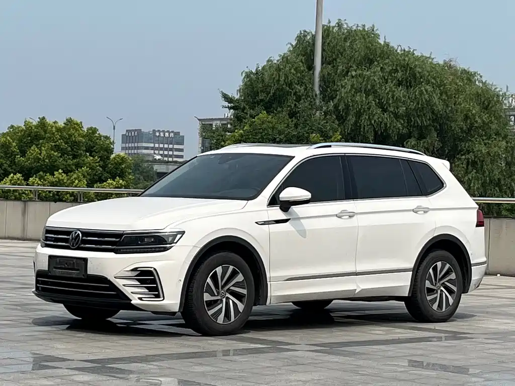 Volkswagen Tiguan L PHEV 2021