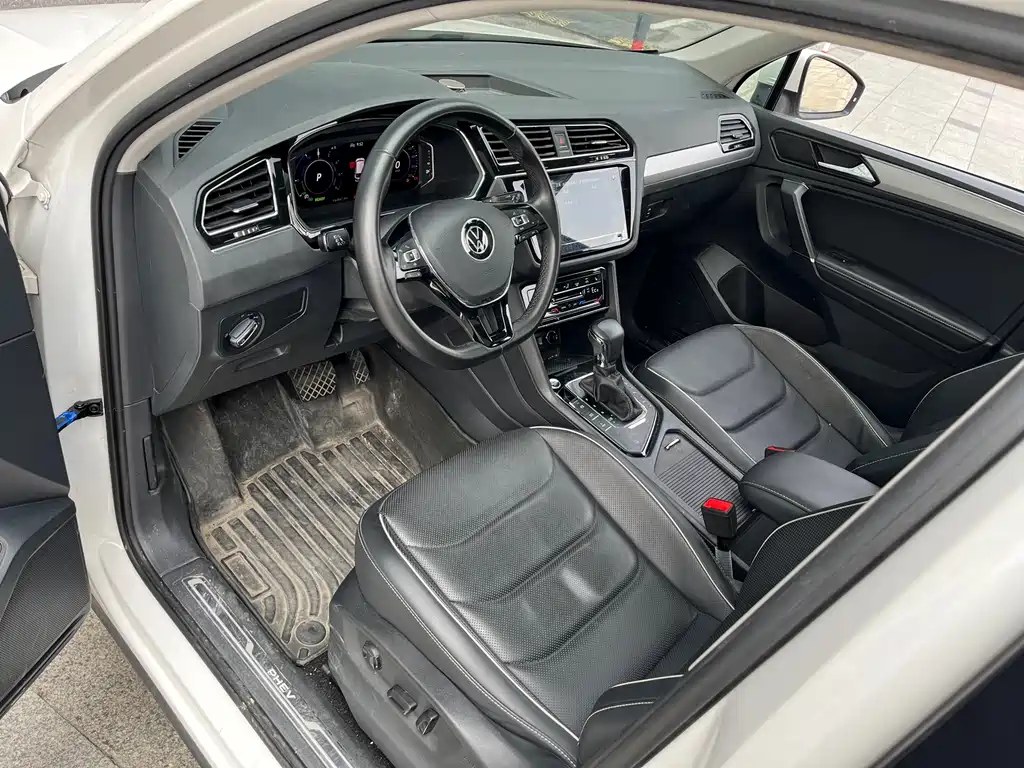 Volkswagen Tiguan L PHEV 2021 — фото 9