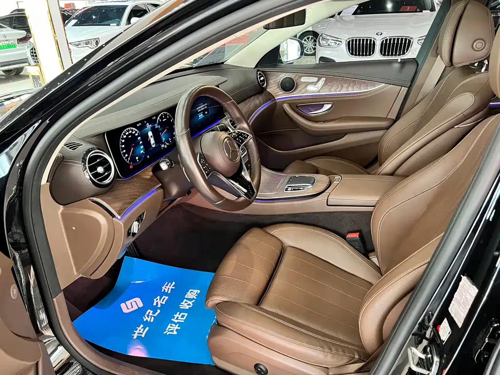 Mercedes-Benz E-Class 2022 — фото 9