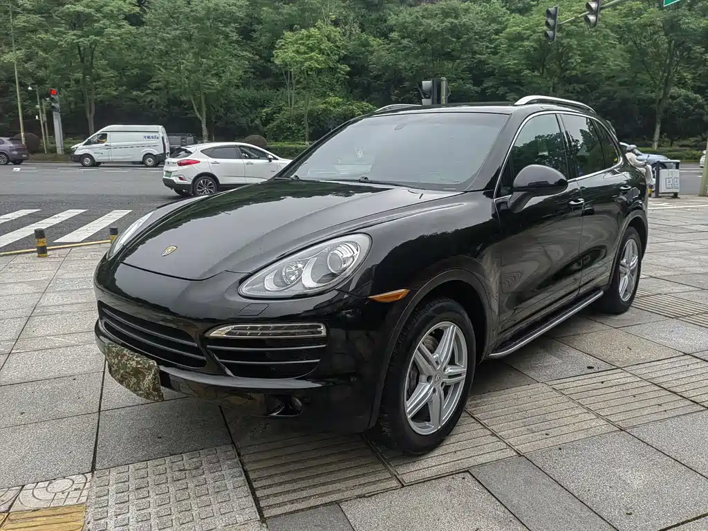 Porsche Cayenne 2013 — фото 1