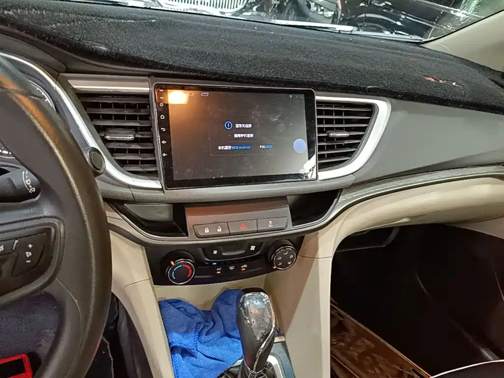 Buick Excelle 2017 — фото 13