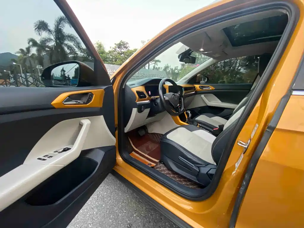 Volkswagen T-Cross 2019