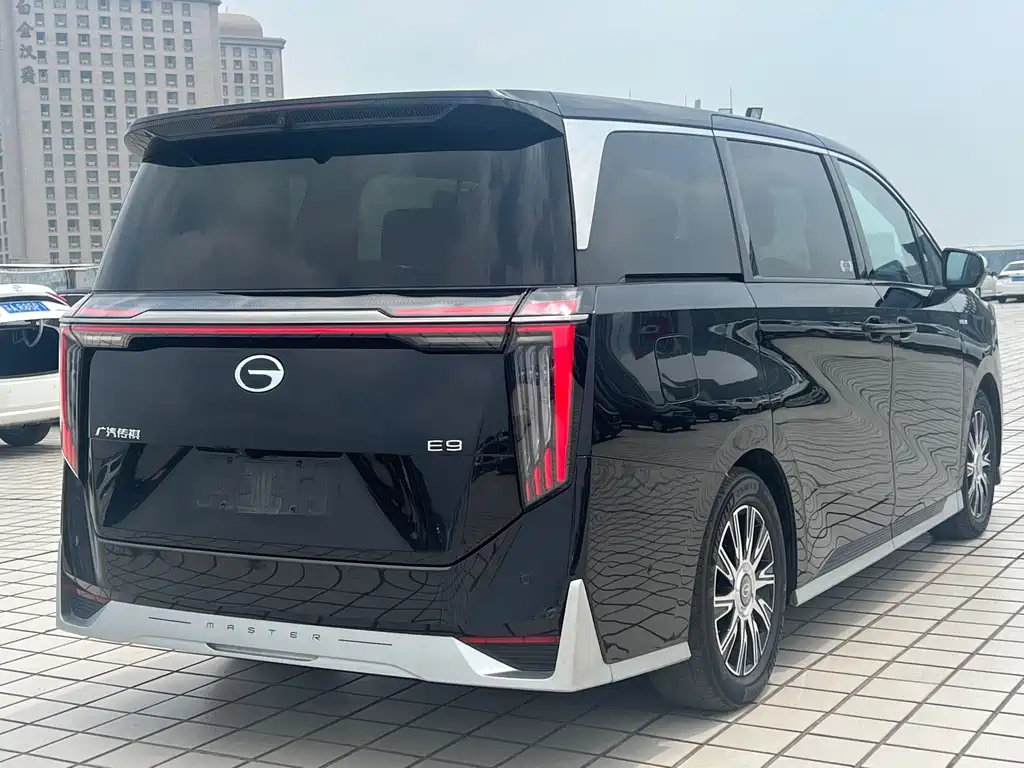 GAC Trumpchi E9 2023 — фото 6