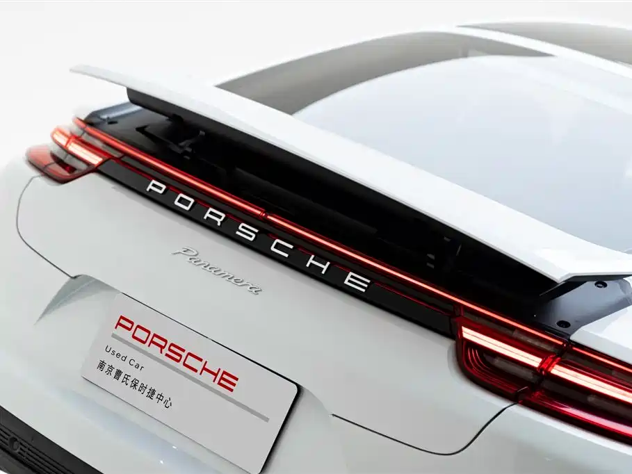 Porsche Panamera 2018