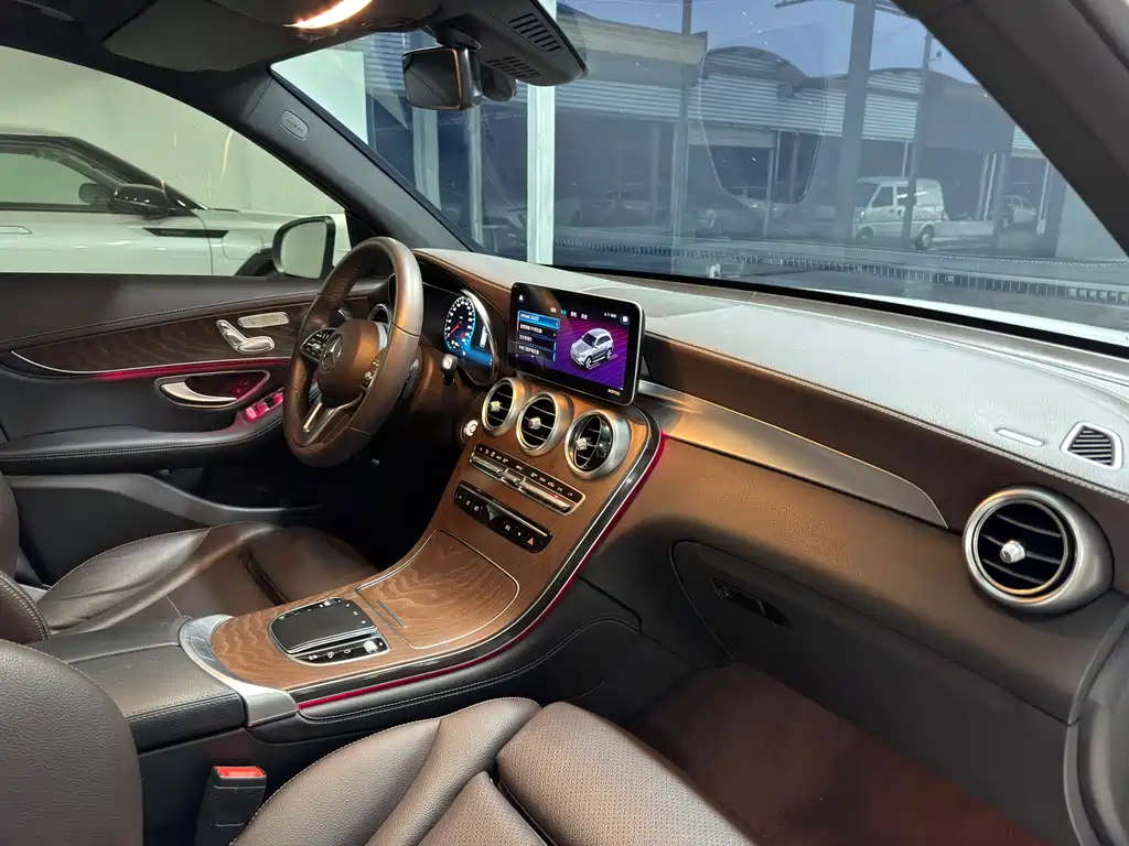 Mercedes-Benz GLC 2020 — фото 20