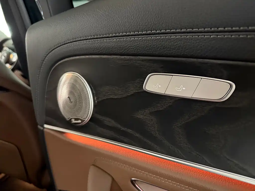 Mercedes-Benz E-Class 2020 — фото 14