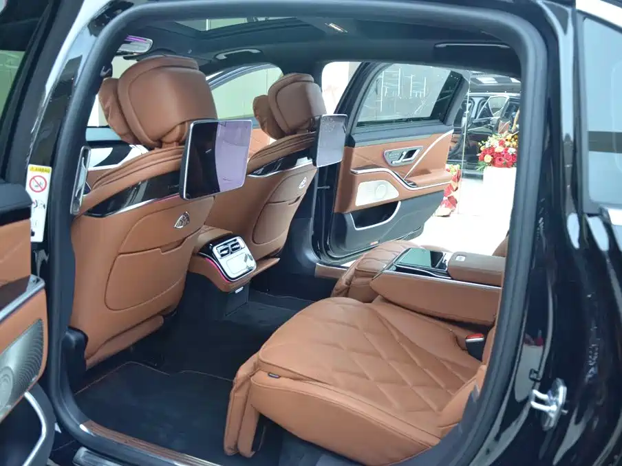 Mercedes-Benz Maybach S-Class 2025