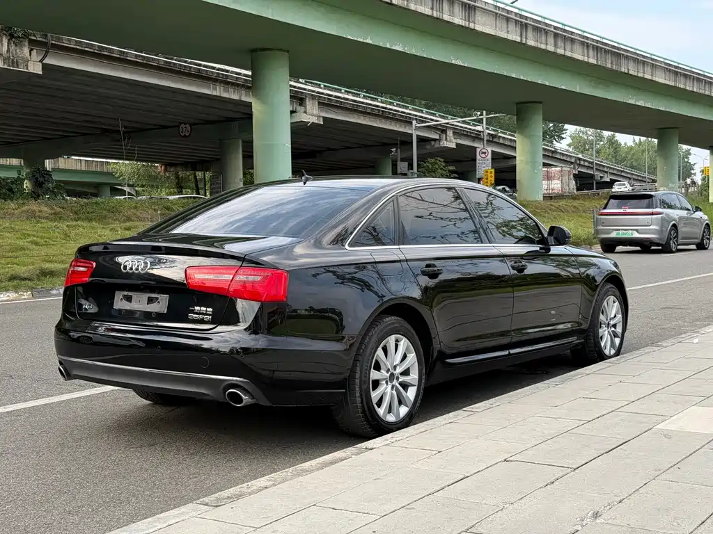 Audi A6L 2015 — фото 22