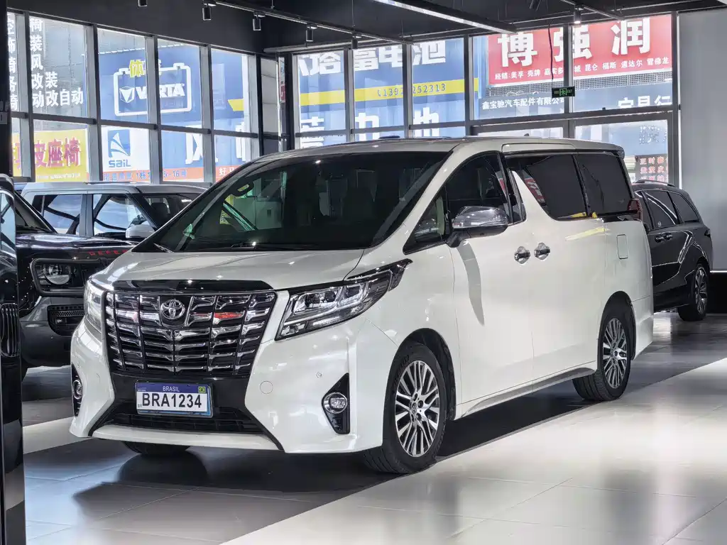 Toyota Alphard 2018 — фото 1