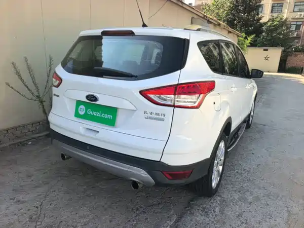 Ford Kuga 2015