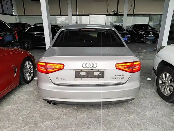 Audi A4L 2014