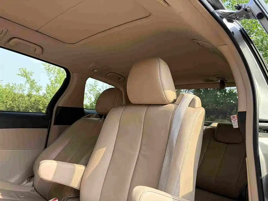 Toyota Previa 2016