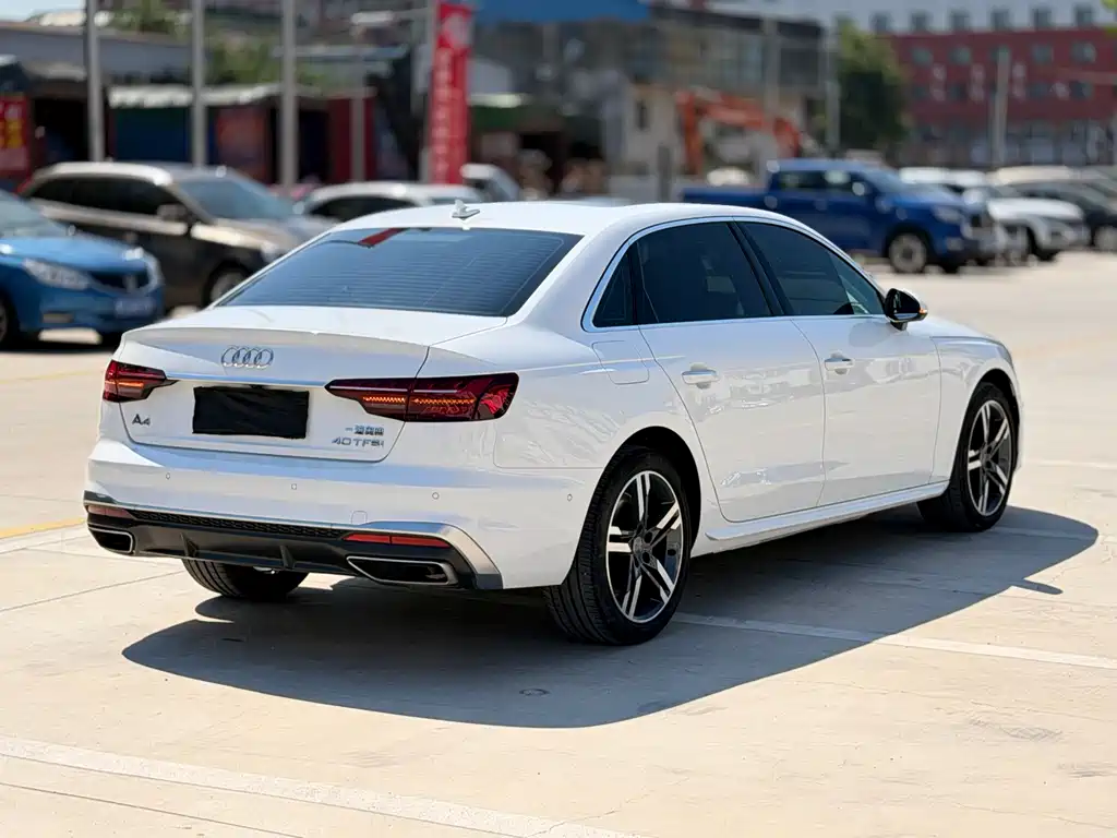 Audi A4L 2021