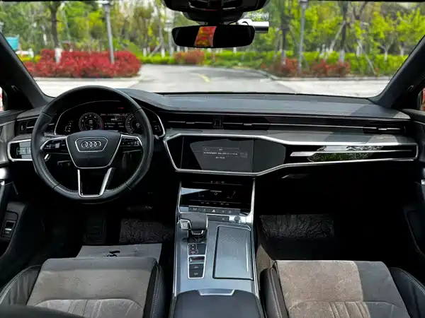 Audi A6L 2021